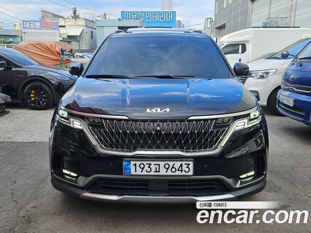 Kia Canival 2022 — photo 1