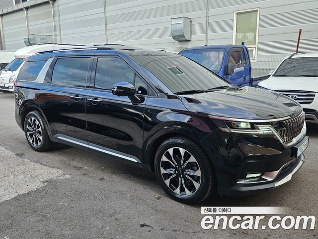 Kia Canival 2022 — photo 2