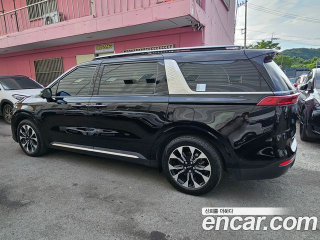 Kia Canival 2022 — photo 4