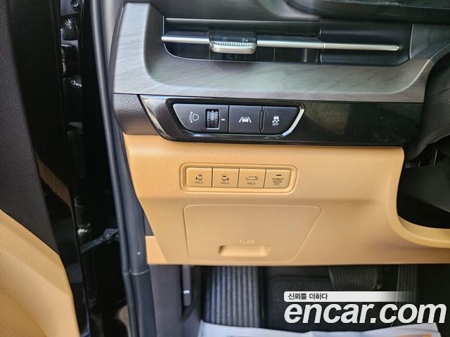 Kia Canival 2022 — photo 17