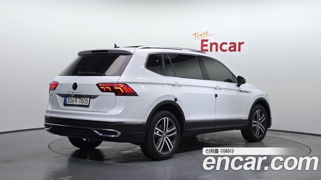 Volkswagen Tiguan 2022 — photo 2