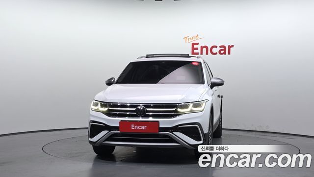 Volkswagen Tiguan 2022 — photo 3