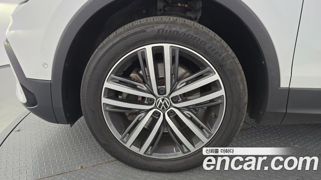 Volkswagen Tiguan 2022 — photo 5