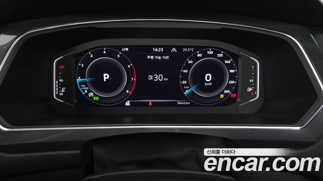 Volkswagen Tiguan 2022 — photo 8