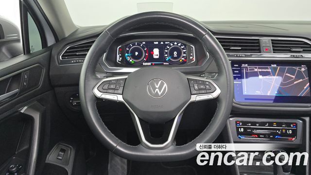 Volkswagen Tiguan 2022 — photo 13