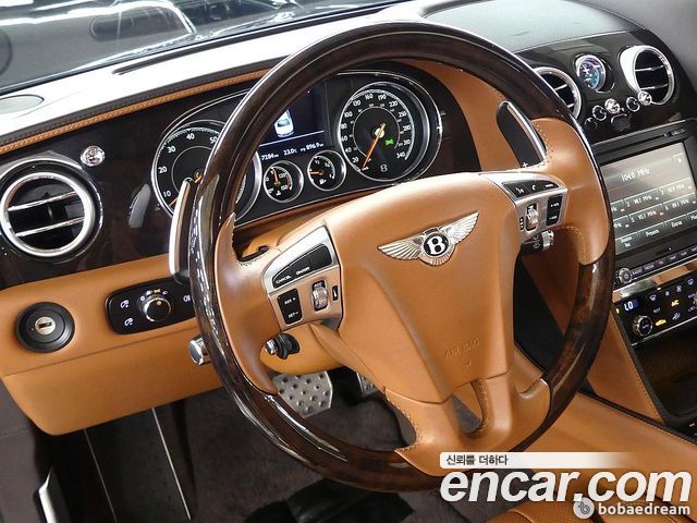 Bentley Flying Spur 2017 — photo 12