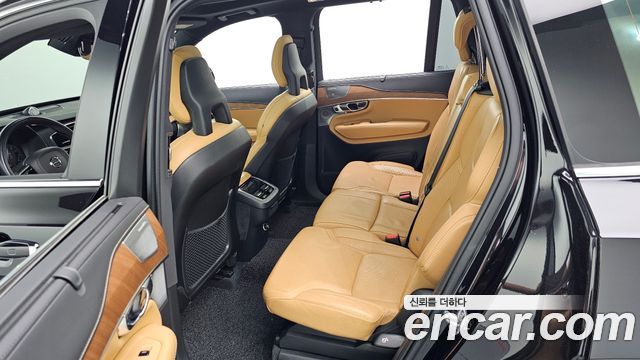 Volvo XC90 2020 — photo 11