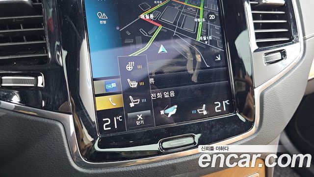 Volvo XC90 2020 — photo 16