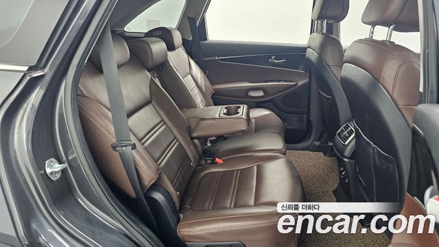 Kia Sorento 2016 — photo 12