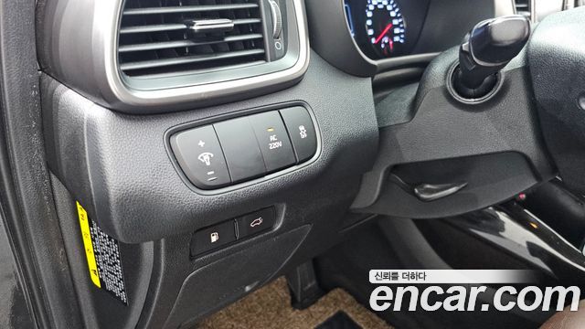 Kia Sorento 2016 — photo 17