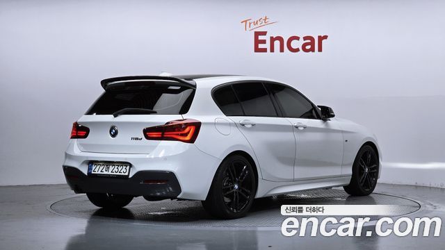 BMW 1-Series 2018 — photo 2