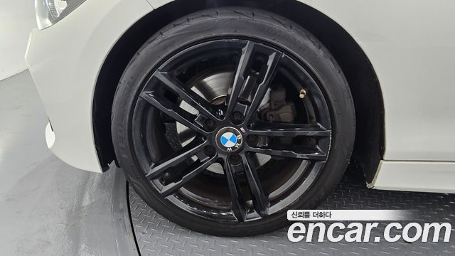 BMW 1-Series 2018 — photo 5