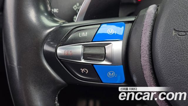 BMW 1-Series 2018 — photo 14