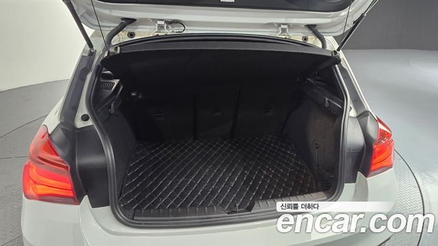 BMW 1-Series 2018 — photo 20