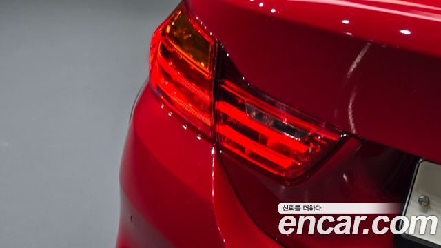 BMW M4 2017 — photo 9