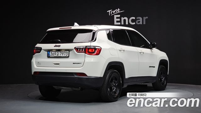Jeep Compass 2018 — photo 2