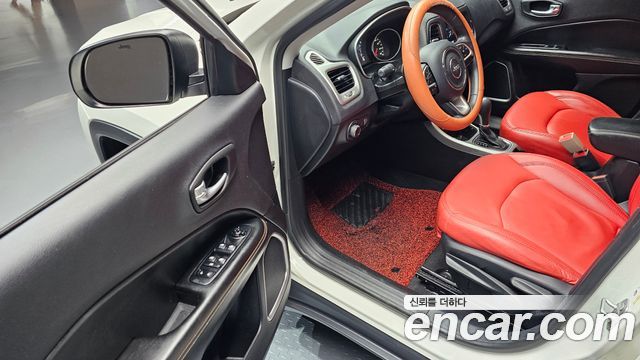 Jeep Compass 2018 — photo 10