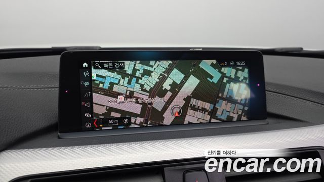 BMW 3-Series 2018 — photo 20