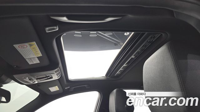 BMW 3-Series 2018 — photo 24