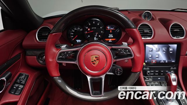 Porsche 718 2019 — photo 17