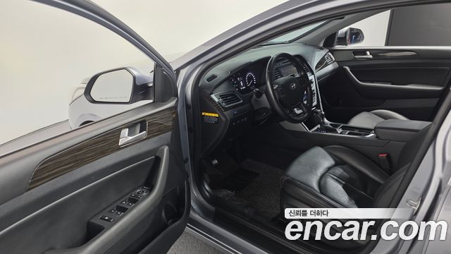 Hyundai Sonata 2016 — photo 11