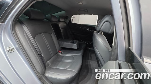 Hyundai Sonata 2016 — photo 18