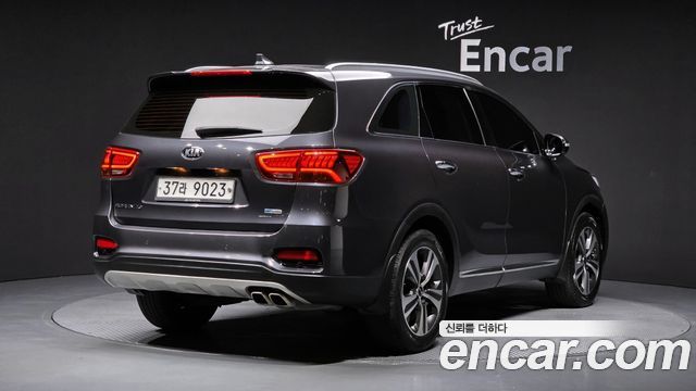 Kia Sorento 2018 — photo 2