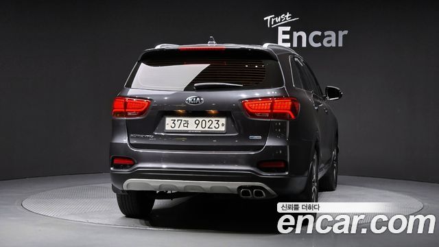 Kia Sorento 2018 — photo 4