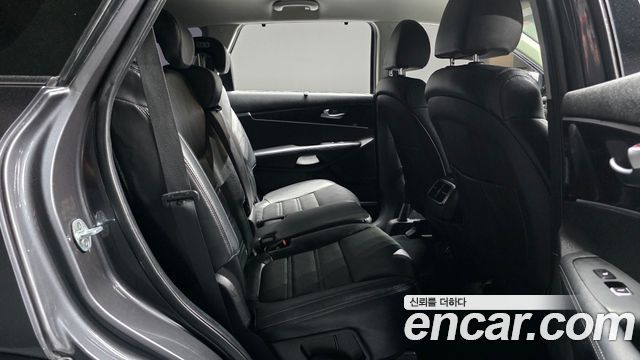 Kia Sorento 2018 — photo 11