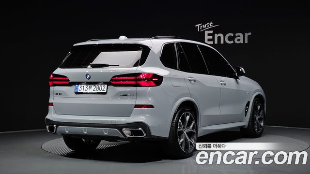 BMW X5 2026 — photo 2