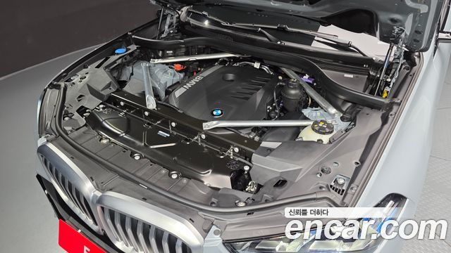 BMW X5 2026 — photo 6