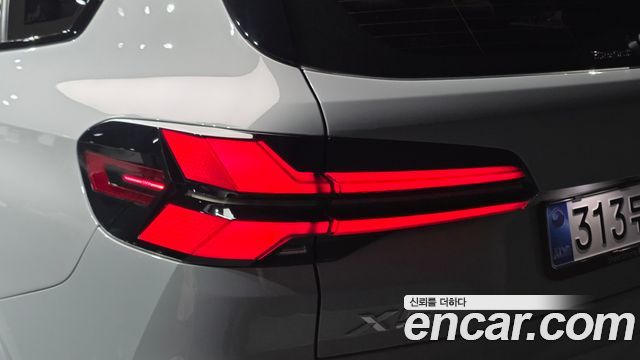 BMW X5 2026 — photo 9