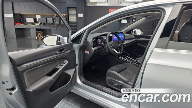Volkswagen Golf 2026 — photo 13