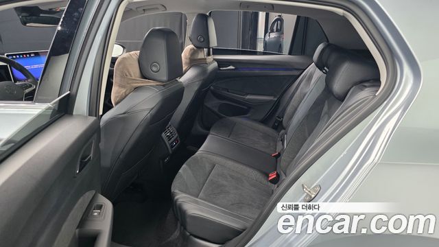 Volkswagen Golf 2026 — photo 18