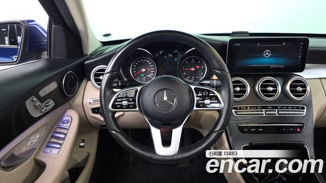 Mercedes-Benz C-Class 2019 — photo 19