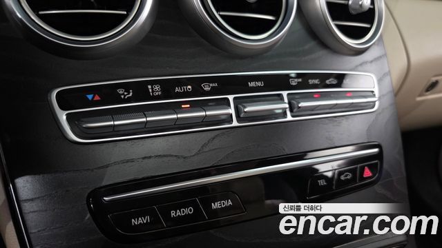 Mercedes-Benz C-Class 2019 — photo 22