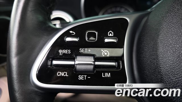 Mercedes-Benz C-Class 2019 — photo 23