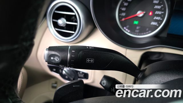 Mercedes-Benz C-Class 2019 — photo 24