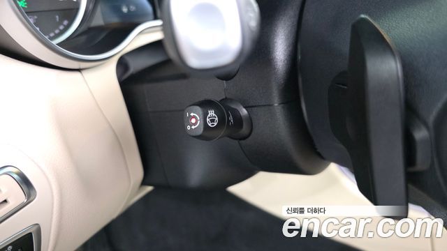 Mercedes-Benz C-Class 2019 — photo 27