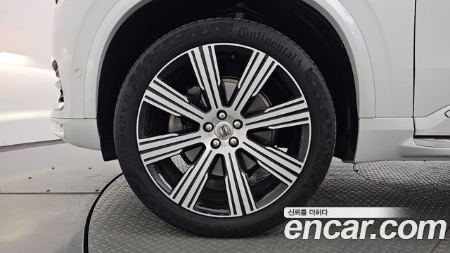 Volvo XC90 2023 — photo 5