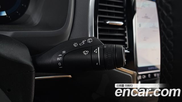 Volvo XC90 2023 — photo 28