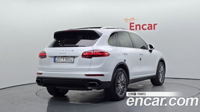 Porsche Cayenne 2016 — photo 2