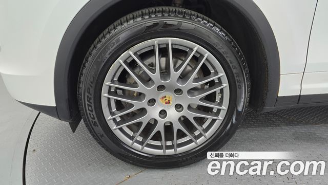 Porsche Cayenne 2016 — photo 5