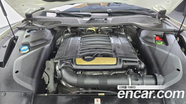 Porsche Cayenne 2016 — photo 6