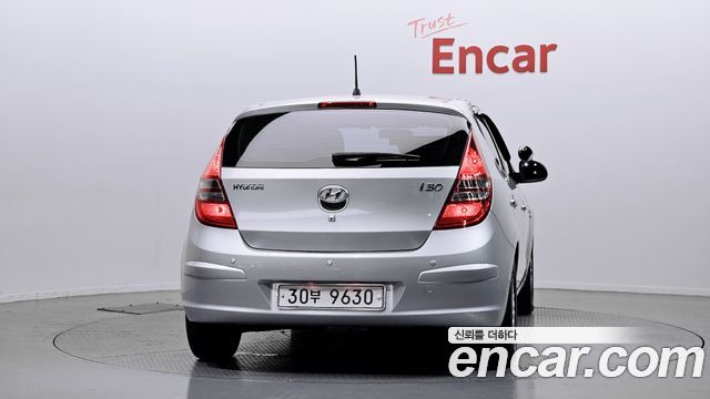 Hyundai i30 2008 — photo 4