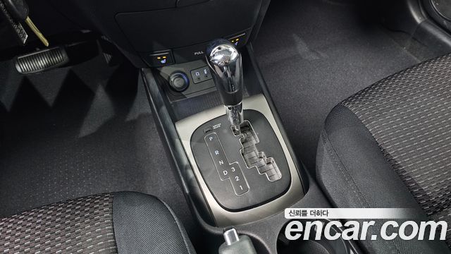 Hyundai i30 2008 — photo 9