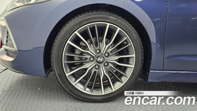Hyundai AVANTE 2018 — photo 5