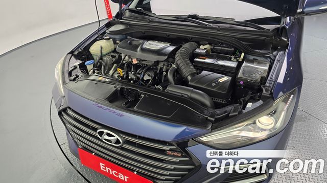 Hyundai AVANTE 2018 — photo 6