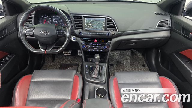 Hyundai AVANTE 2018 — photo 7
