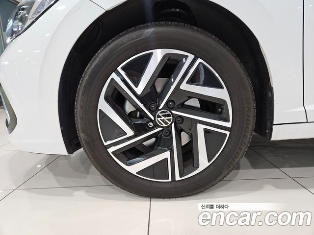 Volkswagen Jetta 2023 — photo 5